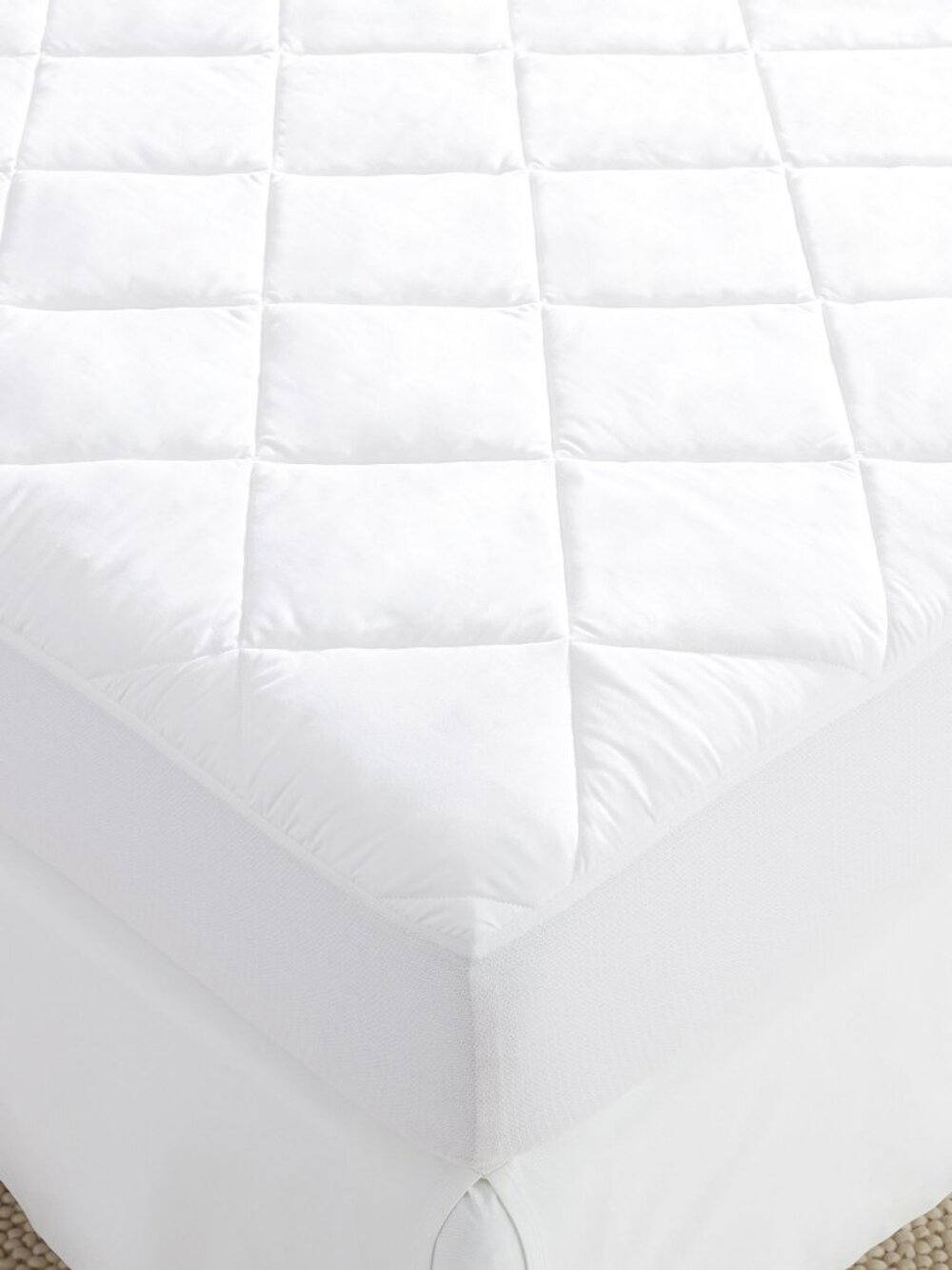 Pottery Barn Teen Essential Waterproof and Stain Repellant Mattress Pad Full
